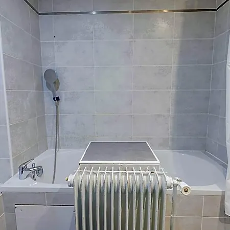 So-90-anatole-f 3* Levallois-Perret